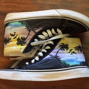 SK8 Hi Vans • Sunset • Women’s 8 Men’s 6.5•